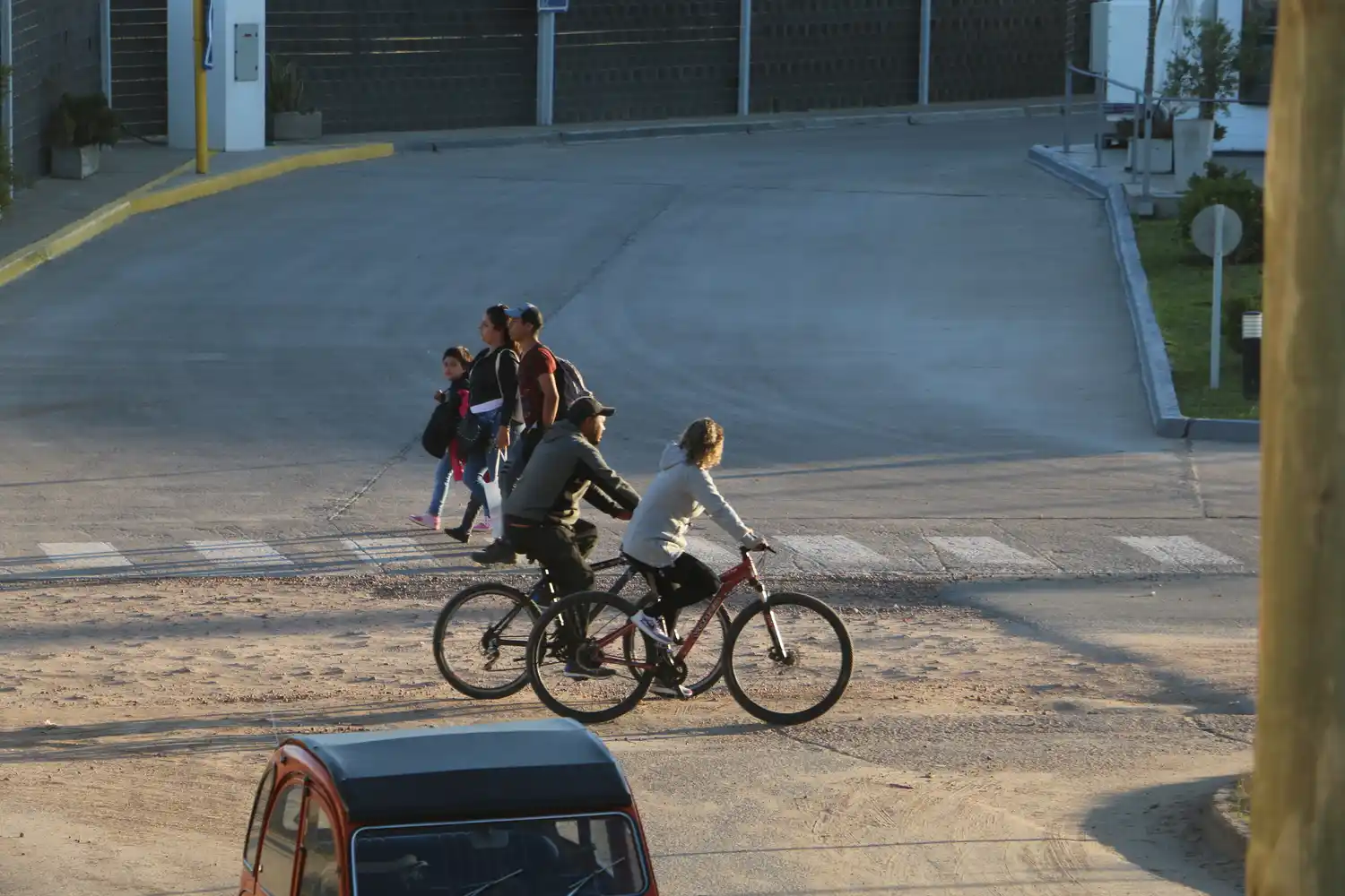 Hoy oficializan las salidas de esparcimiento: A partir del sábado se podrá ir a caminar