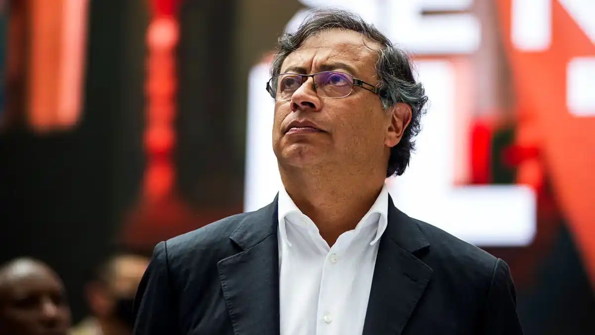 Esta es la foto oficial de Gustavo Petro como Presidente de Colombia