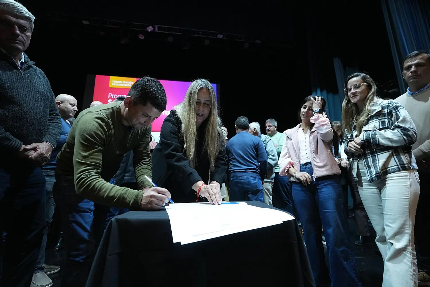 Firma de convenios con gobiernos locales en el marco del Programa de Servicios Locales de Promoción y Protección de Derechos