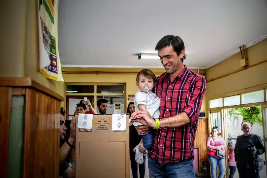 Votó Rogelio Iparraguirre 
