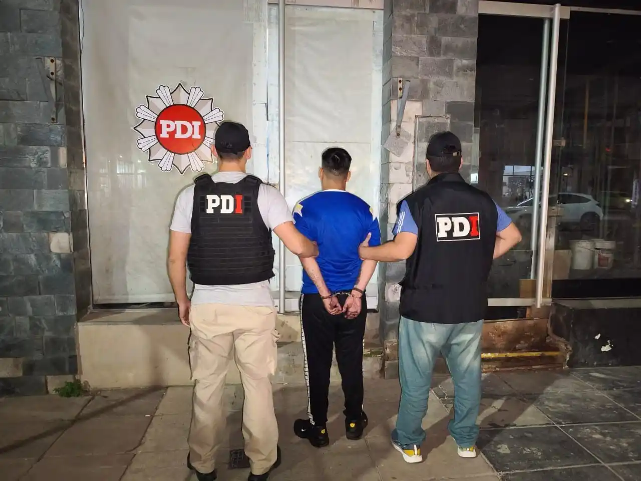 Trasladaron desde Córdoba a Santa Fe al sospechoso por el homicidio de un hombre ocurrido el junio del 2024.