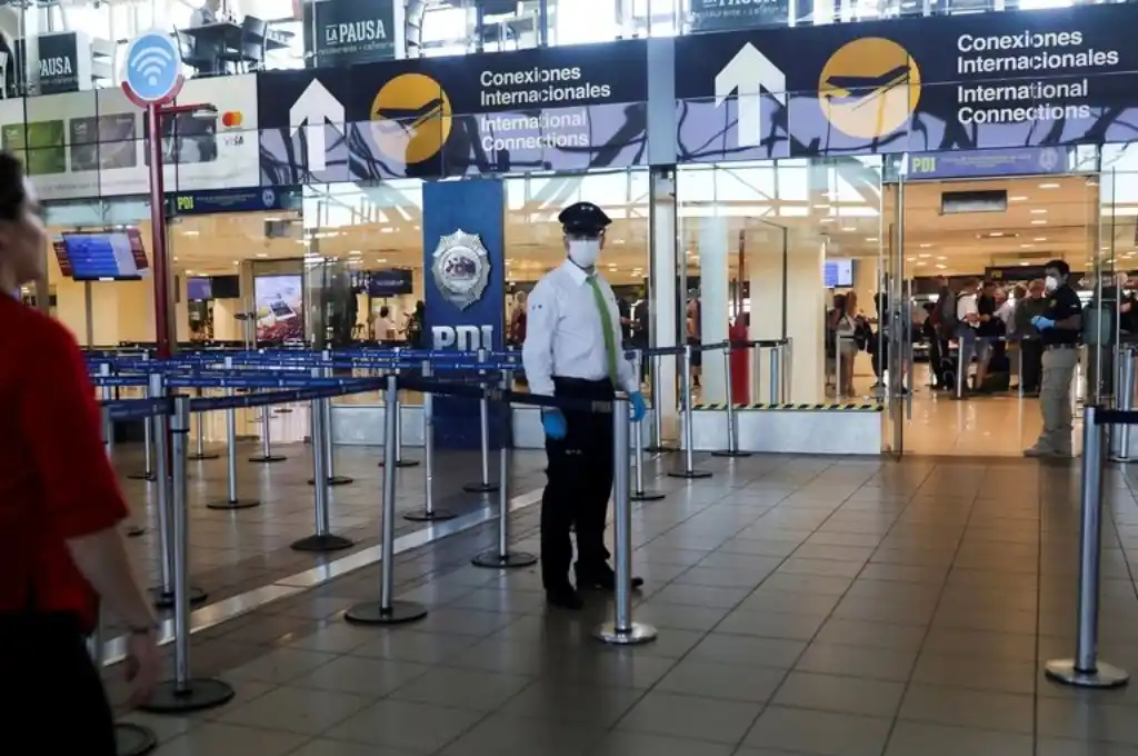 Aerolíneas piden “pasaportes COVID”: viajes sin cuarentena para las personas vacunadas