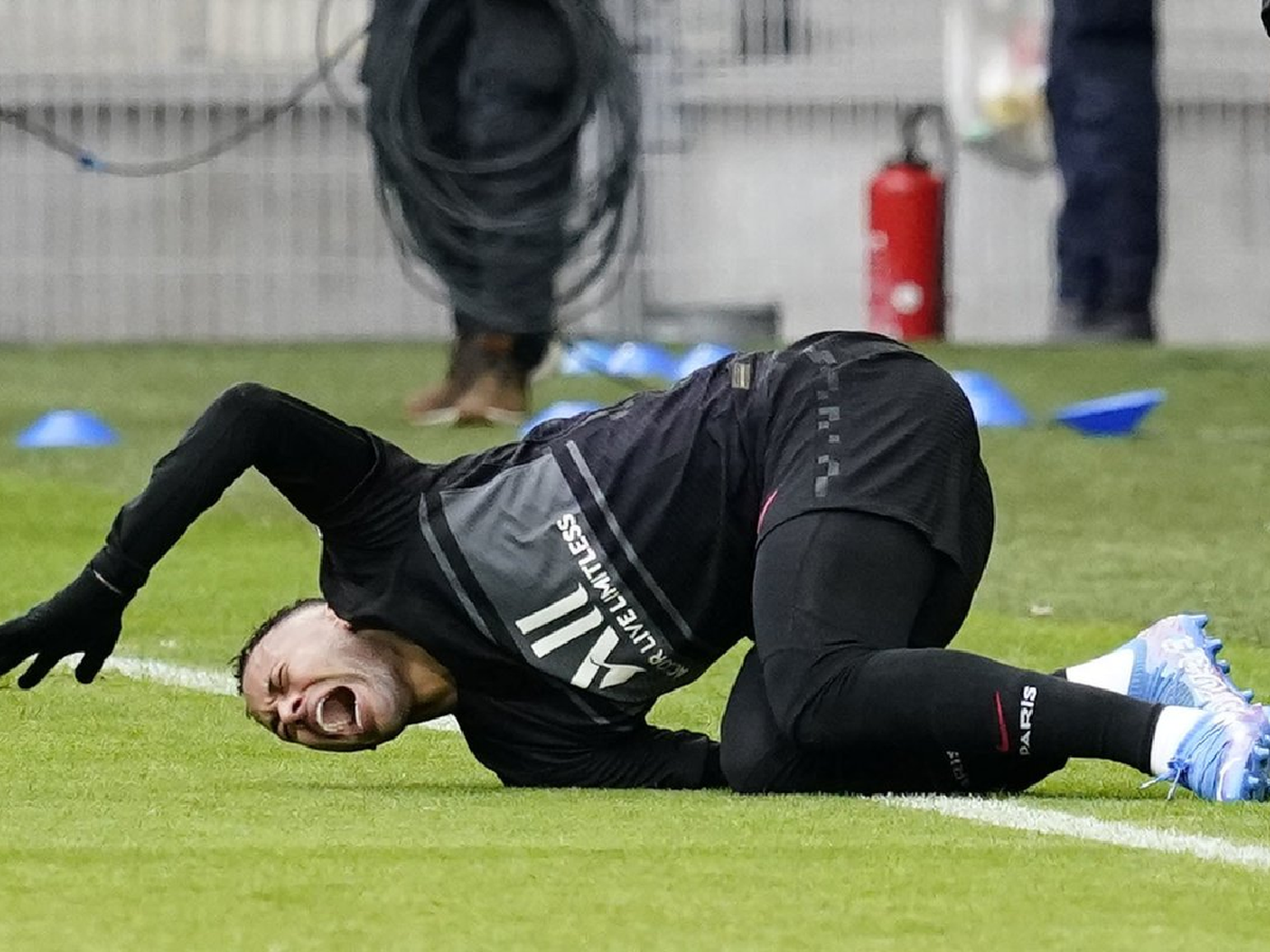 Neymar estará entre seis y ocho semanas inactivo