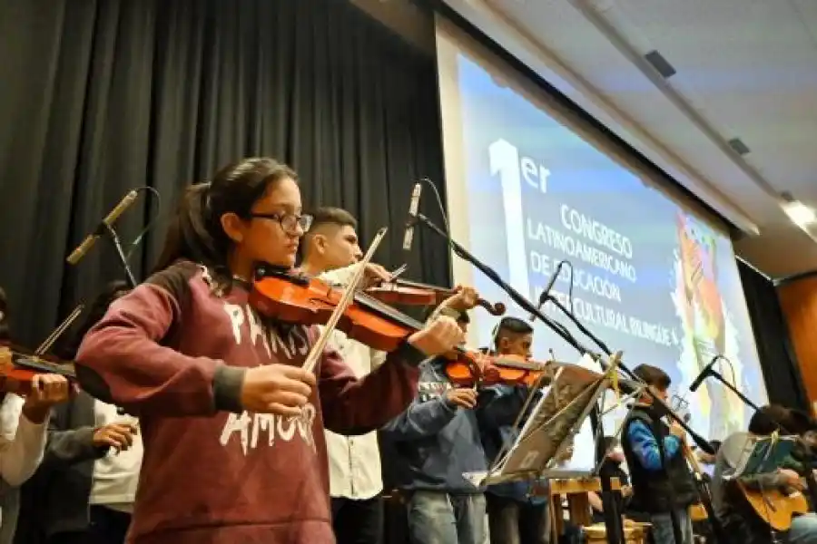 Educación intercultural bilingüe: la provincia consolida la implementación de la modalidad