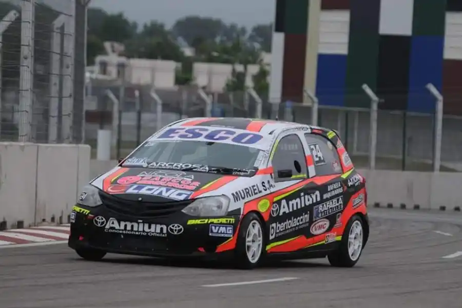 Con pilotos rafaelinos el Turismo Pista se presenta en Olavarría