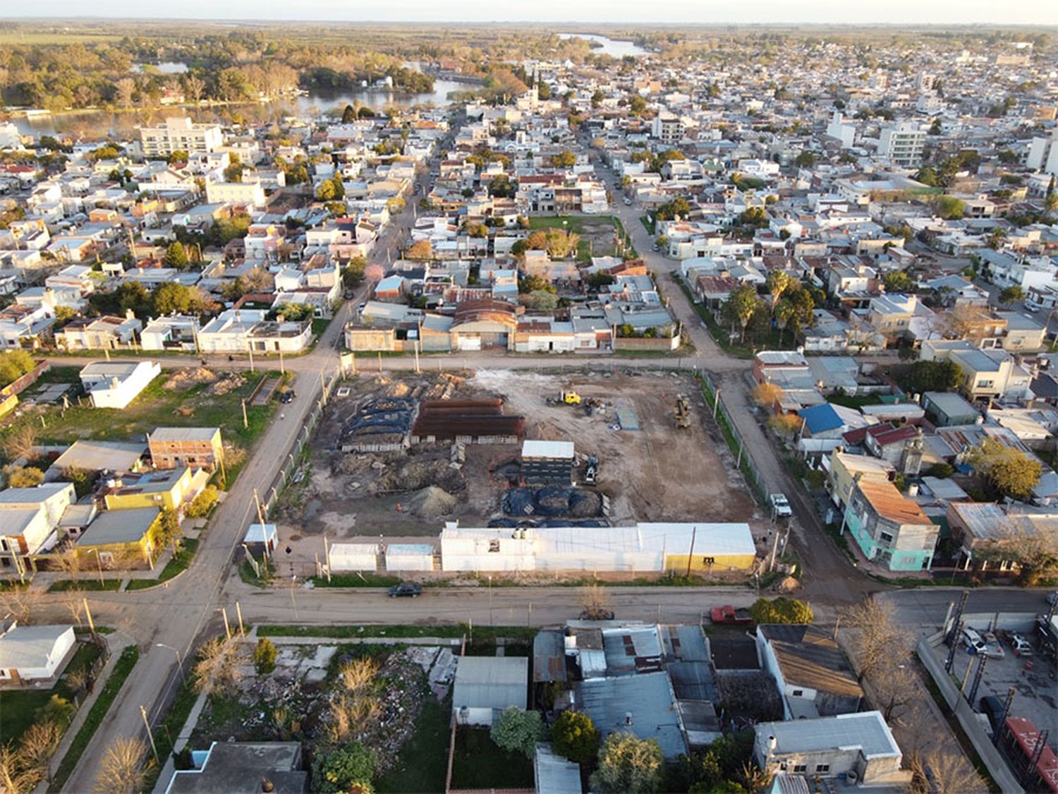 Avanzan 88 viviendas en el ex predio del Gas que se suman a otras iniciativas concretadas a través del Banco de Tierra.