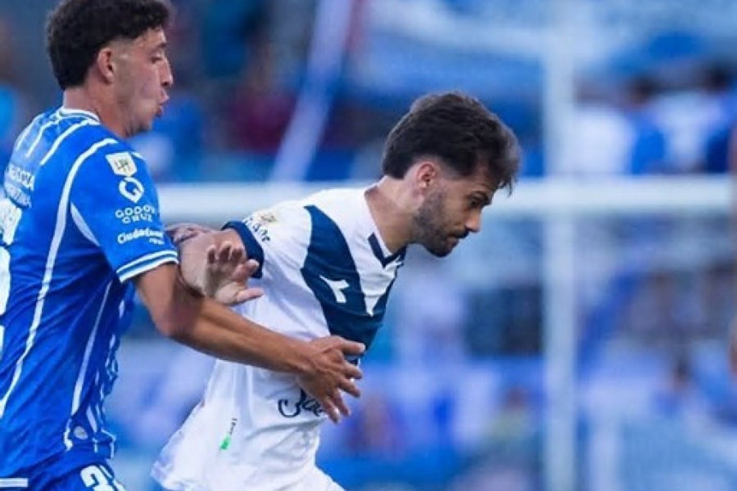 Vélez igualó en Mendoa y sigue puntero