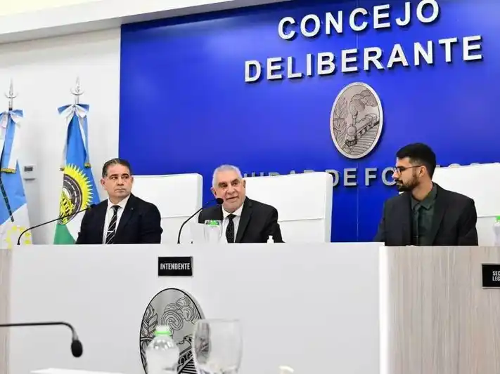 Jofré inauguró el año legislativo municipal y 
anunció la reconstrucción de la plaza San Martín