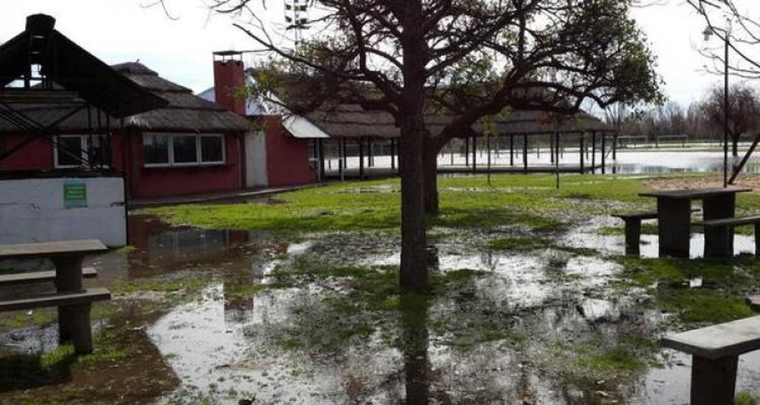 Creciente: La altura del río se mantiene en 2.90