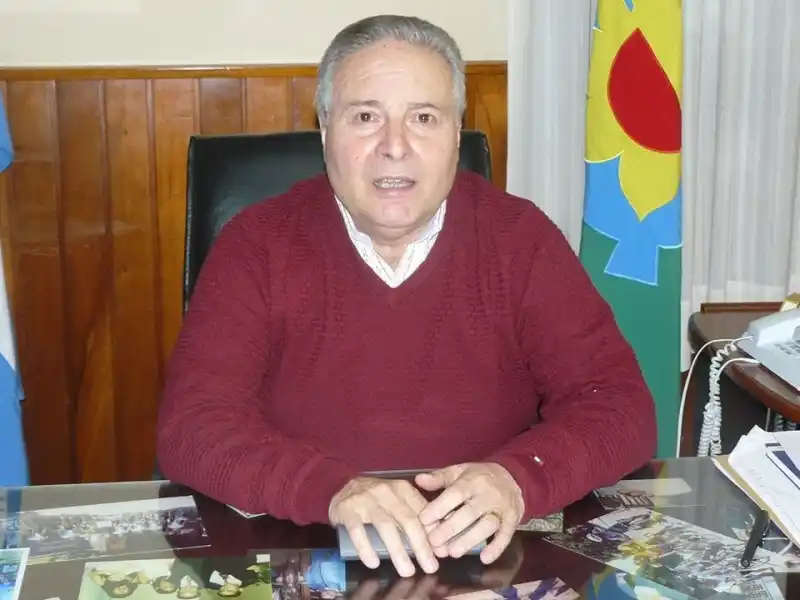 El Intendente de Salto congeló su salario y el de sus funcionarios por "tiempo indeterminado"