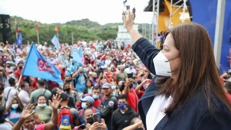 NO ATRAPÓ AL KOKI Y LA PREMIARON: Carmen Meléndez presenta candidatura a la alcaldía de Caracas