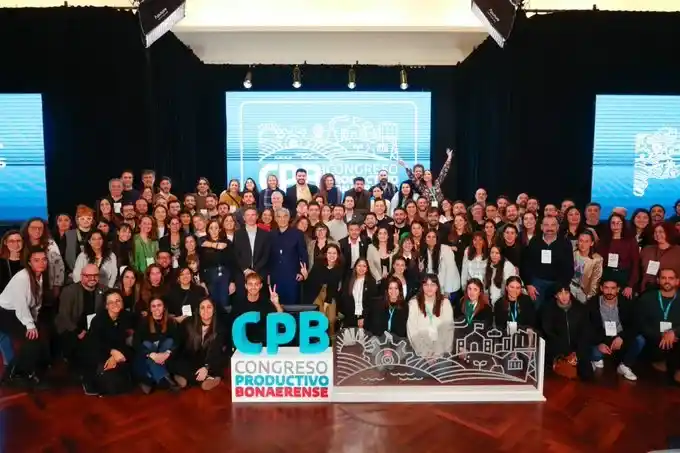 Kicillof, duro con Milei: “Cuando cierra una industria el Gobierno nacional goza”