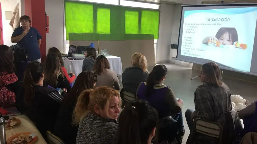 Capacitación docente sobre emprendimientos infantiles