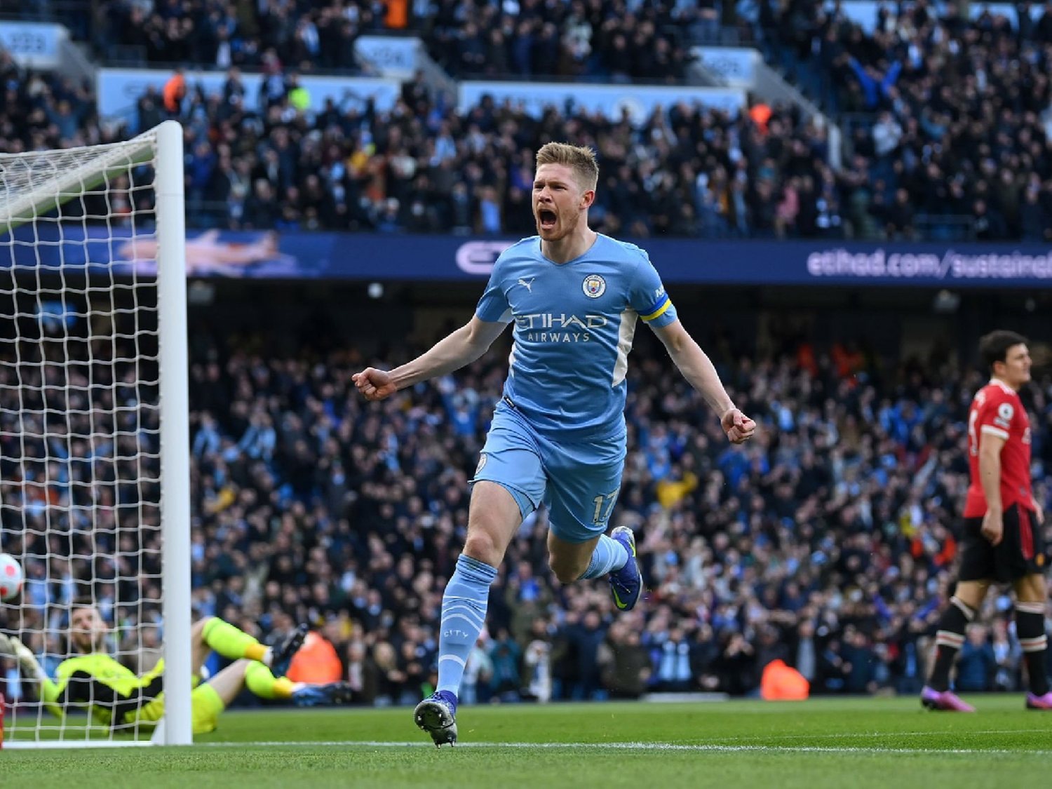 El City se adueñó del clásico de Manchester