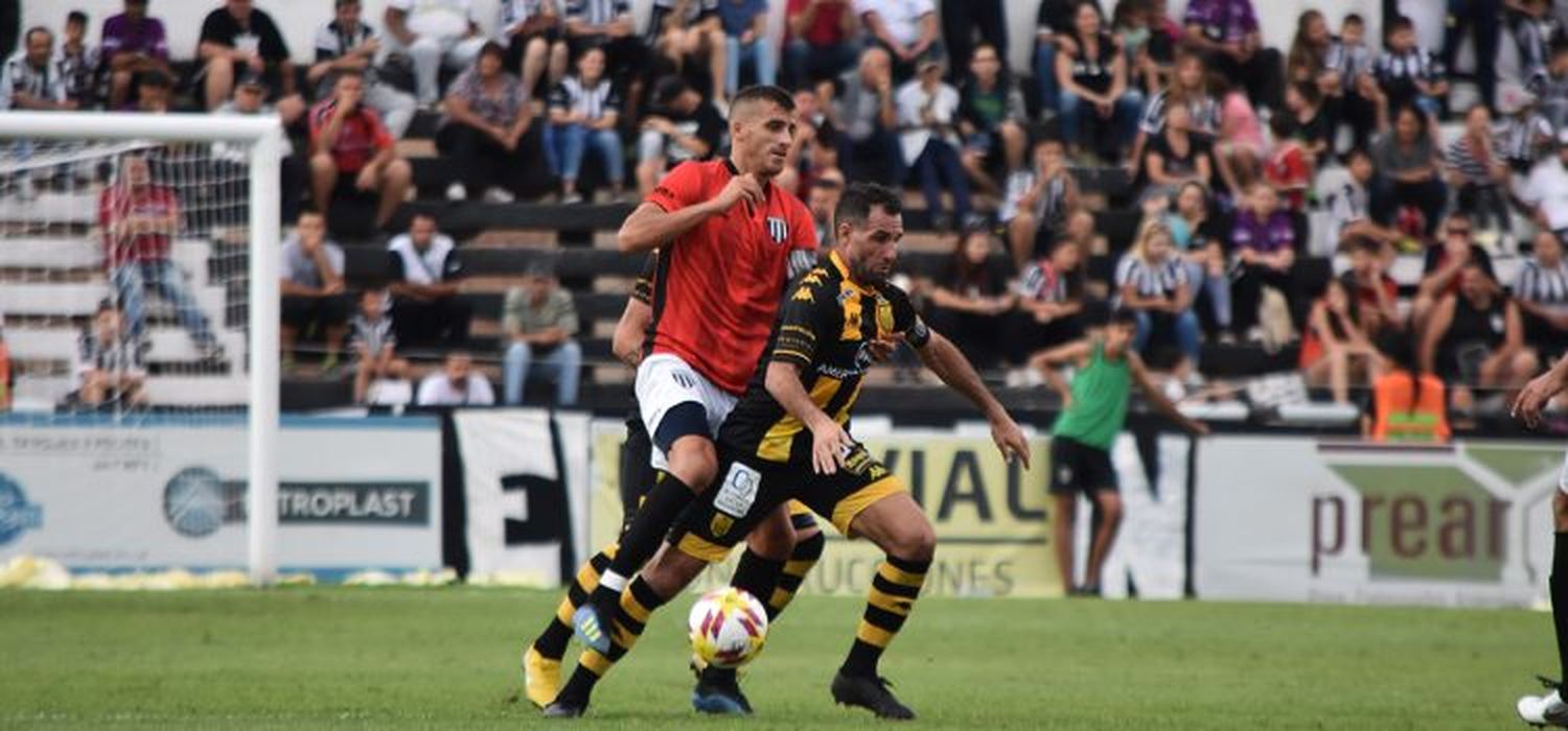 Suspendido, Mariano González se despidió de la temporada