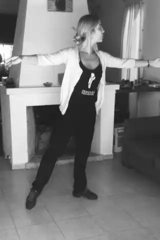 “Para la danza habrá que esperar que esto pase.Por lo pronto nos quedamos en casa...”

