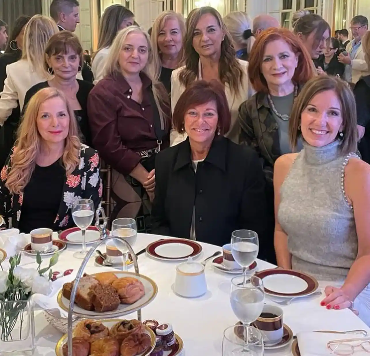 Día de la Mujer: Victoria Villarruel participó en el desayuno de la DAIA y asistió Diana Arias como invitada