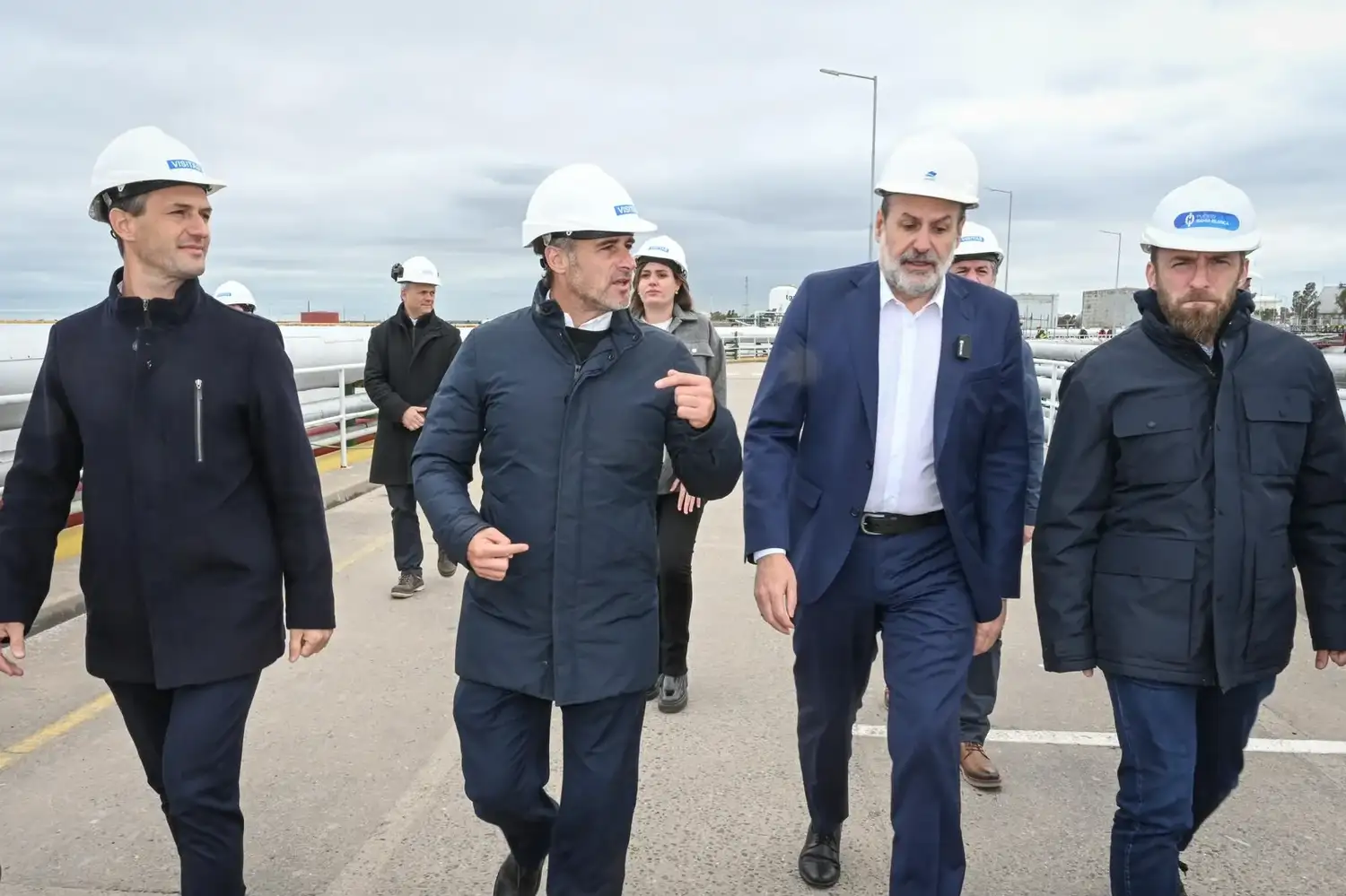 Achával y la Liga de Intendentes llevaron a Bahía Blanca el reclamo por Zona Fría
