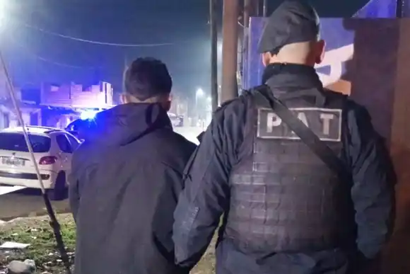 Recapturaron al adolescente acusado de balear un colectivo que se había escapado del penal de menores