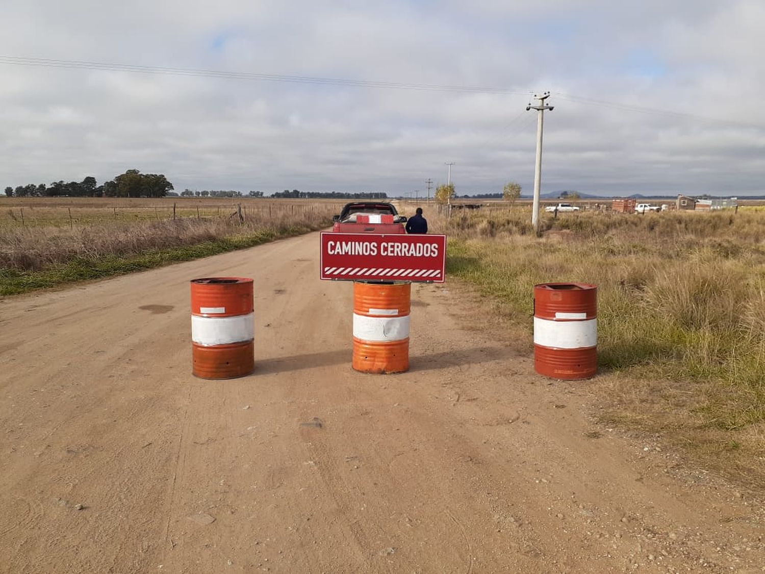 Se dispusieron nuevos bloqueos en caminos rurales para evitar la evasión de controles