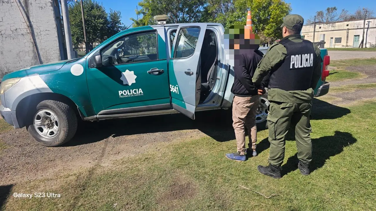 Los Pumas realizaron un operativo antidroga en la zona de Florencia: encontraron cocaína fraccionada y marihuana