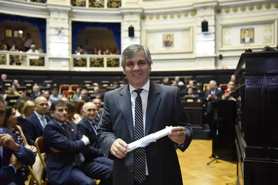 Chivilcoy: intendente Britos congeló su sueldo y el de sus funcionarios hasta junio