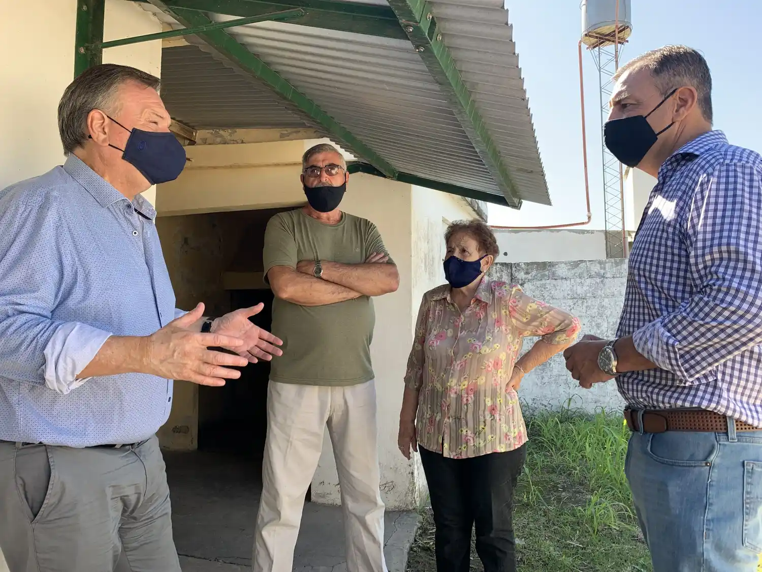 Visita y entrega de aportes a instituciones de San Cristóbal