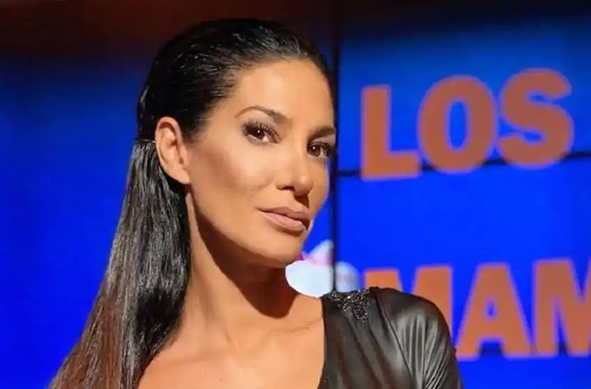 El jugado posteo de Silvina Escudero en topless: «Me niego a vivir en un mundo ordinario»