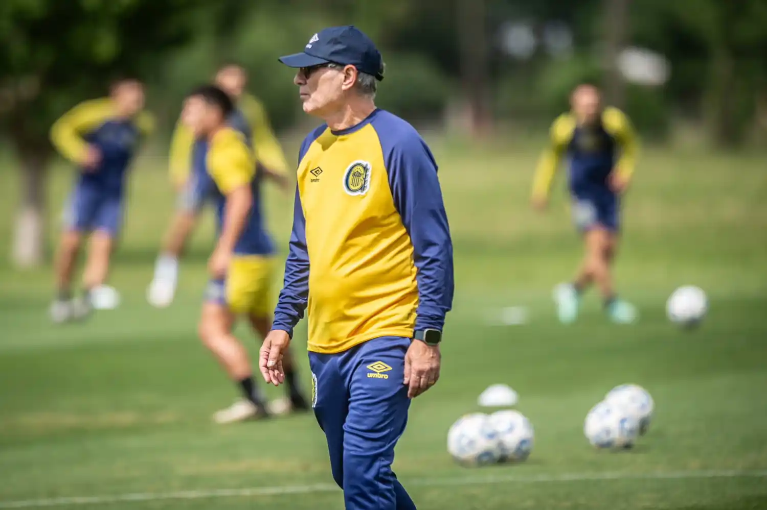 Con el primer puesto asegurado en el grupo, Holan pondrá un Central alternativo ante Independiente