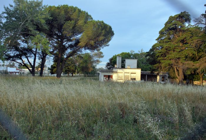 Denunciaron abandono del exPoliclínico Ferroviario y la Defensoría mediará para que se intime al propietario
