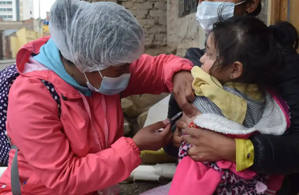 Bolivia declara la emergencia sanitaria nacional por el brote de sarampión