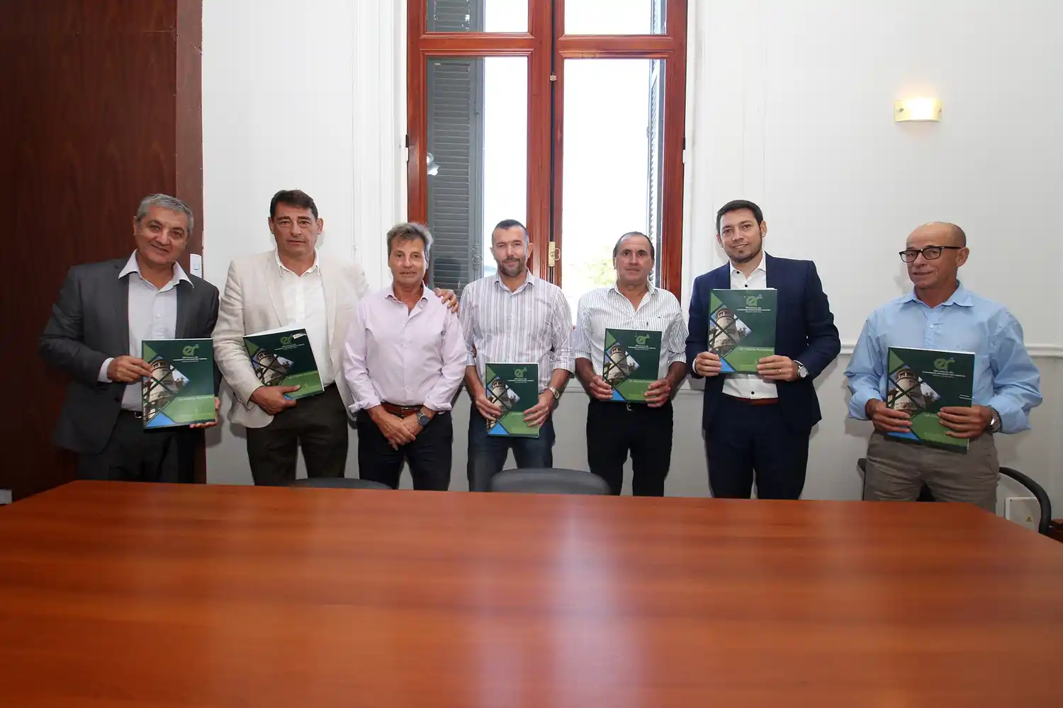 Firmaron un nuevo convenio para el servicio de transporte interurbano