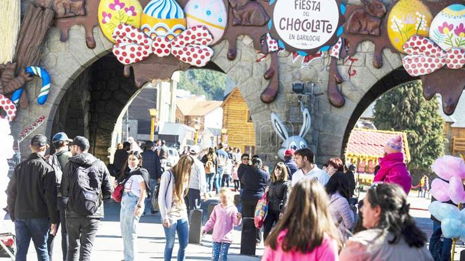 Bariloche tiene la barra de  chocolate �Smás larga del mundo⬝