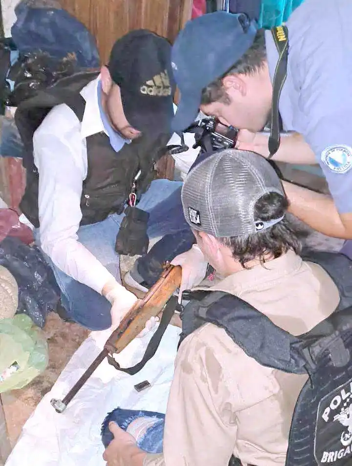 Amenazó a su vecino con un
arma de fuego y fue detenido