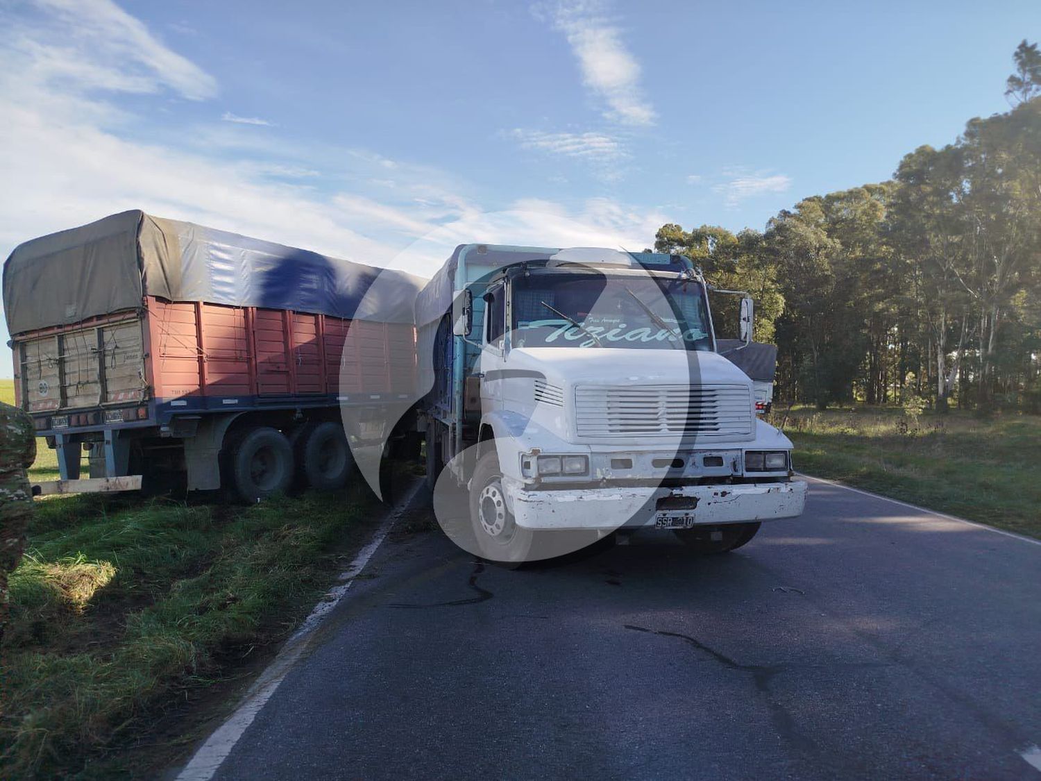El camión, sobre la ruta 228