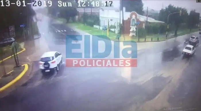 Sin pistas en la búsqueda de la camioneta robada a mano armada