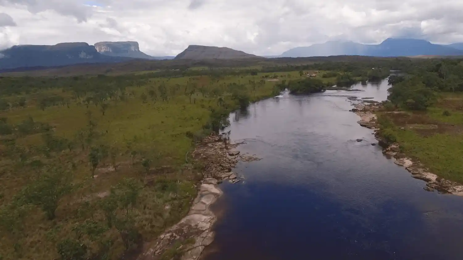 Régimen de Maduro destroza El Parque Nacional Canaima