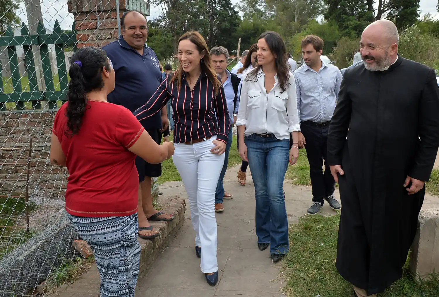 En medio de los paros, Vidal visitó José C. Paz y realizó un timbreo 