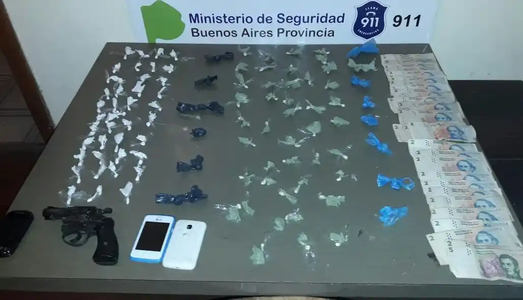 Desbarataron una banda que vendía cocaína y marihuana en el barrio Libertad