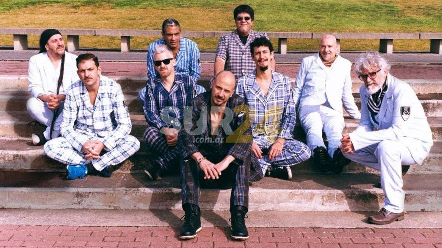 La Feria de Artesanos de Villa Cañás presentó su grilla, con el gran cierre de La Bersuit