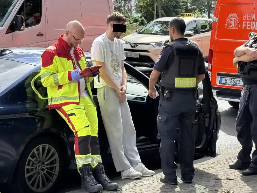 El conductor del vehículo quedó detenido en el lugar