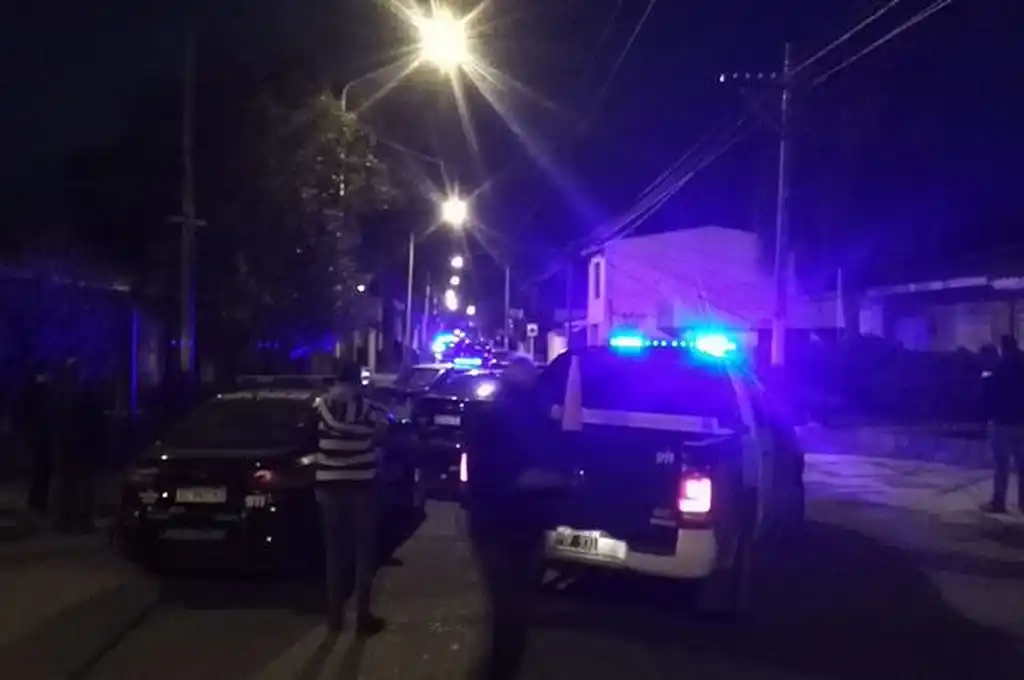 Asesinaron a un hombre de un disparo en la cabeza en el arroyo Ludueña