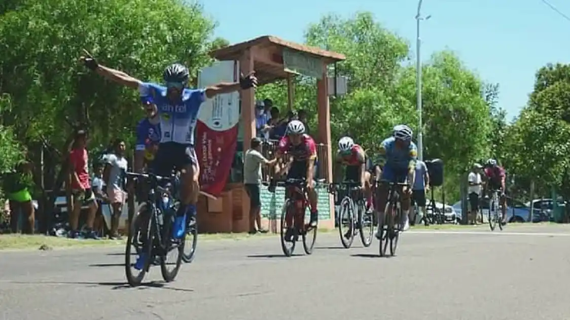 Francisco Viollaz repitió su gran nivel y volvió a ganar en Paraná