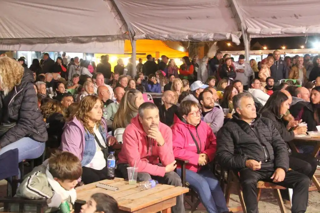 Fiebre de Sábado (Santo) por la noche