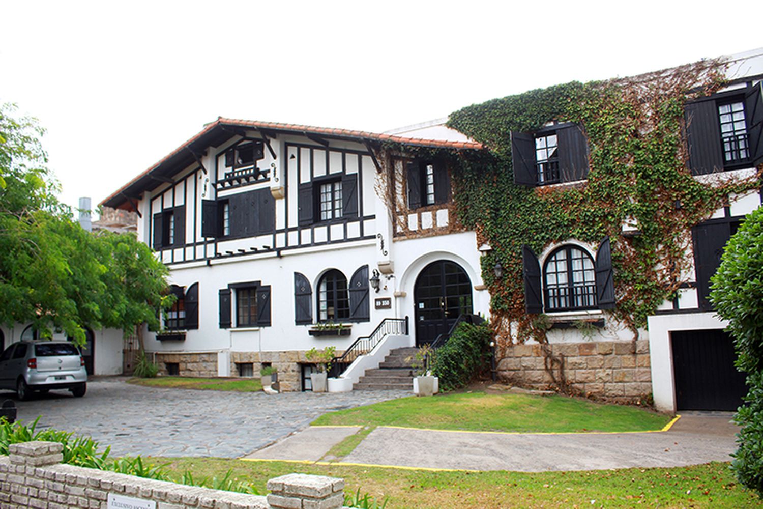 La “Hostería del Bosque” ofrece sus servicios de primer nivel