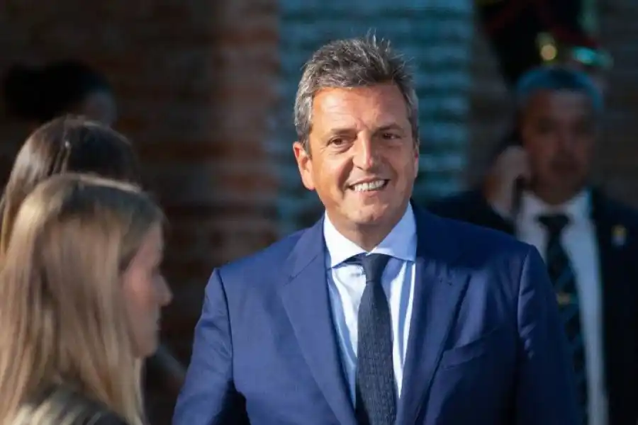 Mercados: fuerte suba de bonos y acciones tras anuncio de Massa candidato