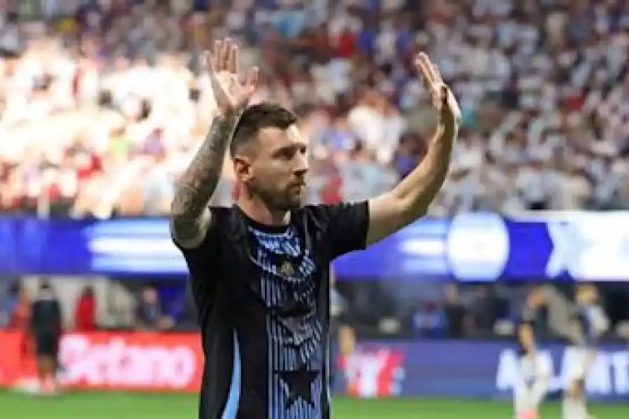 Messi cumple 37 años y los celebra concentrado con la Selección