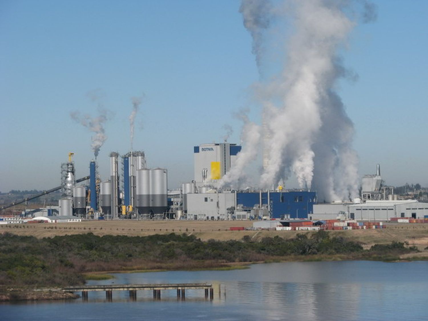 Comprueban el uso de endosulfán en la producción de Botnia   