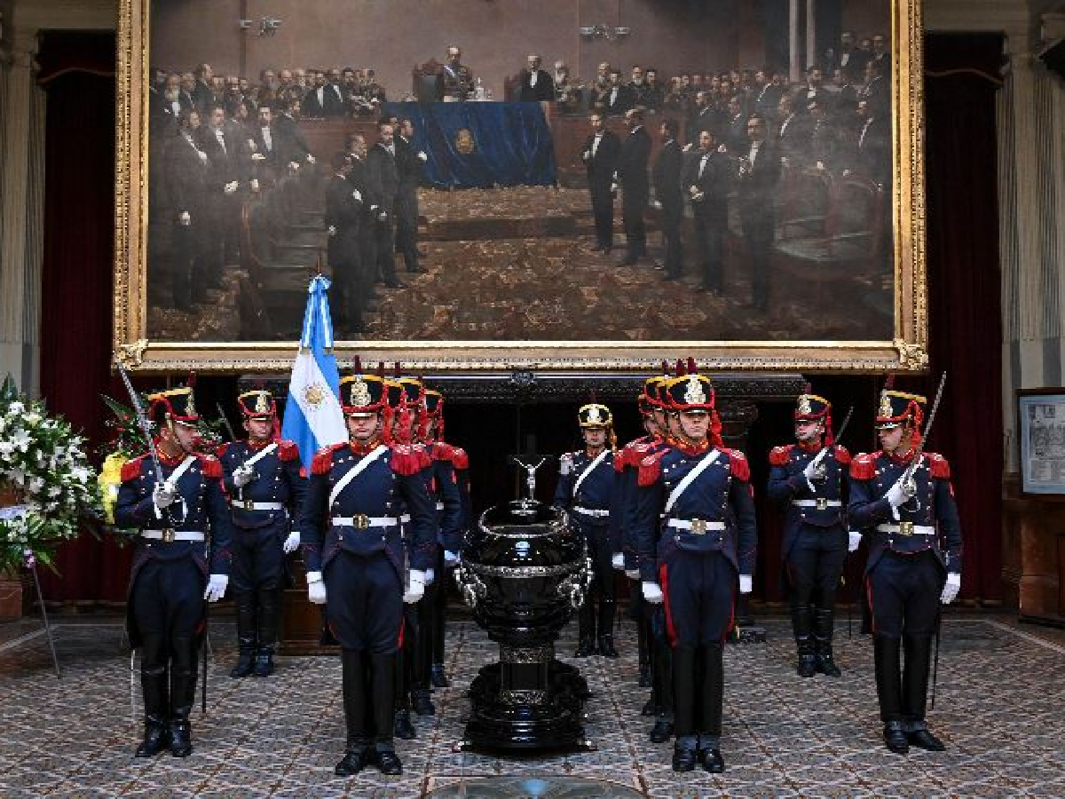 Los restos de De la Rúa fueron despedidos en el Congreso por excolaboradores y funcionarios