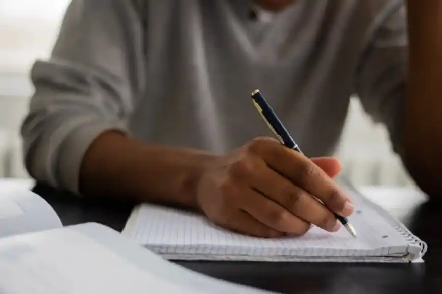 Más de 300 estudiantes se inscribieron para las becas 2023